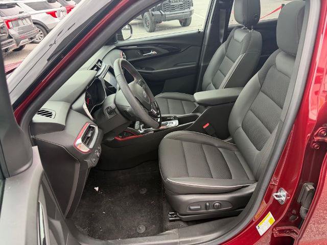 Used 2023 Chevrolet TrailBlazer RS w/ Sun and Liftgate Package FWD image 8