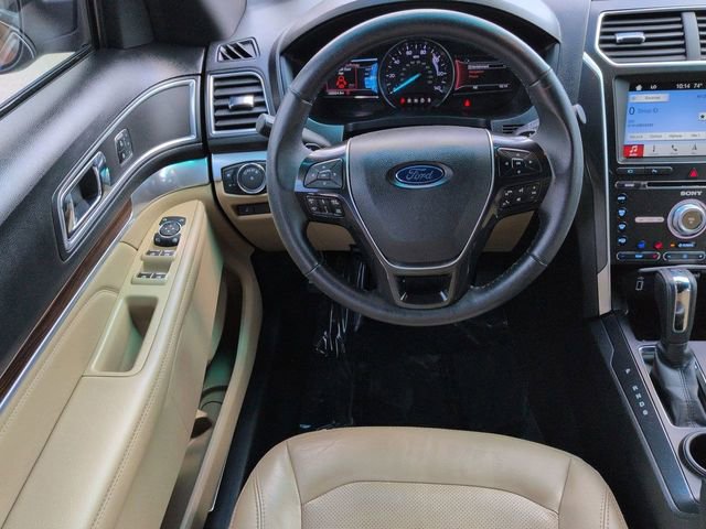Certified 2017 Ford Explorer Limited FWD image 16