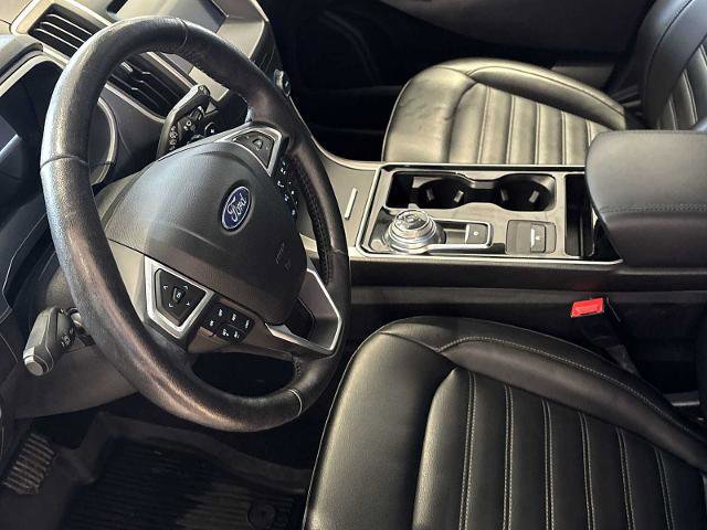 Certified 2020 Ford Edge SEL w/ Cold Weather Package image 18