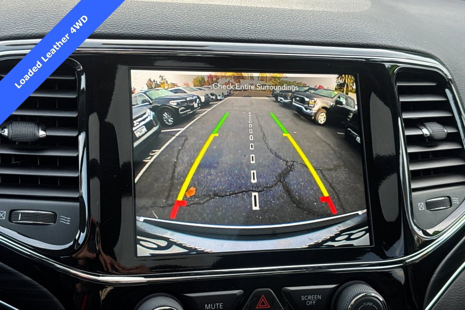 Used 2021 Jeep Grand Cherokee Limited w/ Luxury Group II image 20