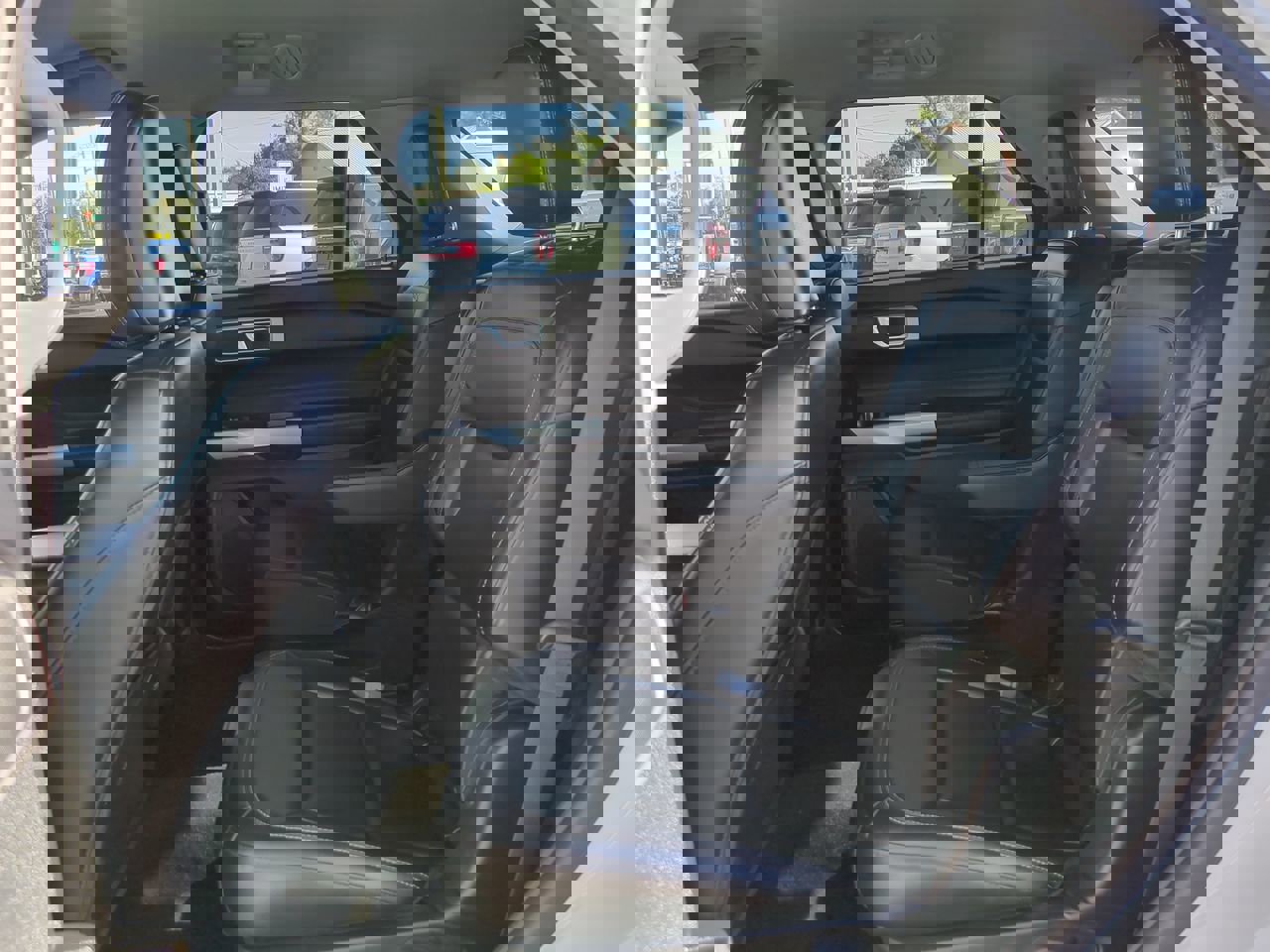 Certified 2022 Ford Explorer XLT w/ Equipment Group 202A image 14