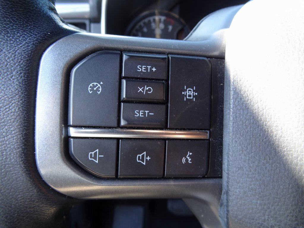 Certified 2022 Ford F150 XLT w/ Equipment Group 302A High image 11