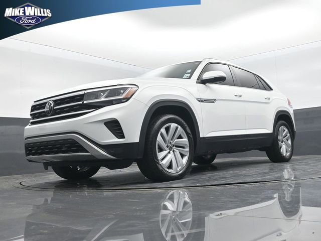 Used 2023 Volkswagen Atlas Cross Sport SE w/ Panoramic Sunroof Package image 3