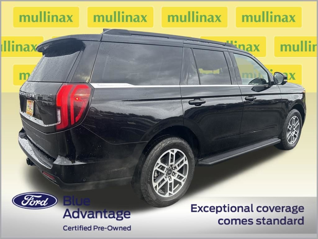 Certified 2025 Ford Expedition Active image 3