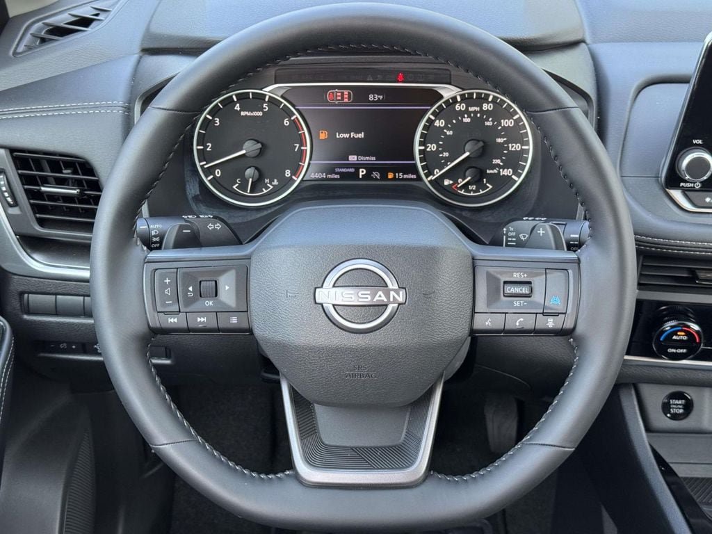 Used 2026 Nissan Rogue SV FWD image 11