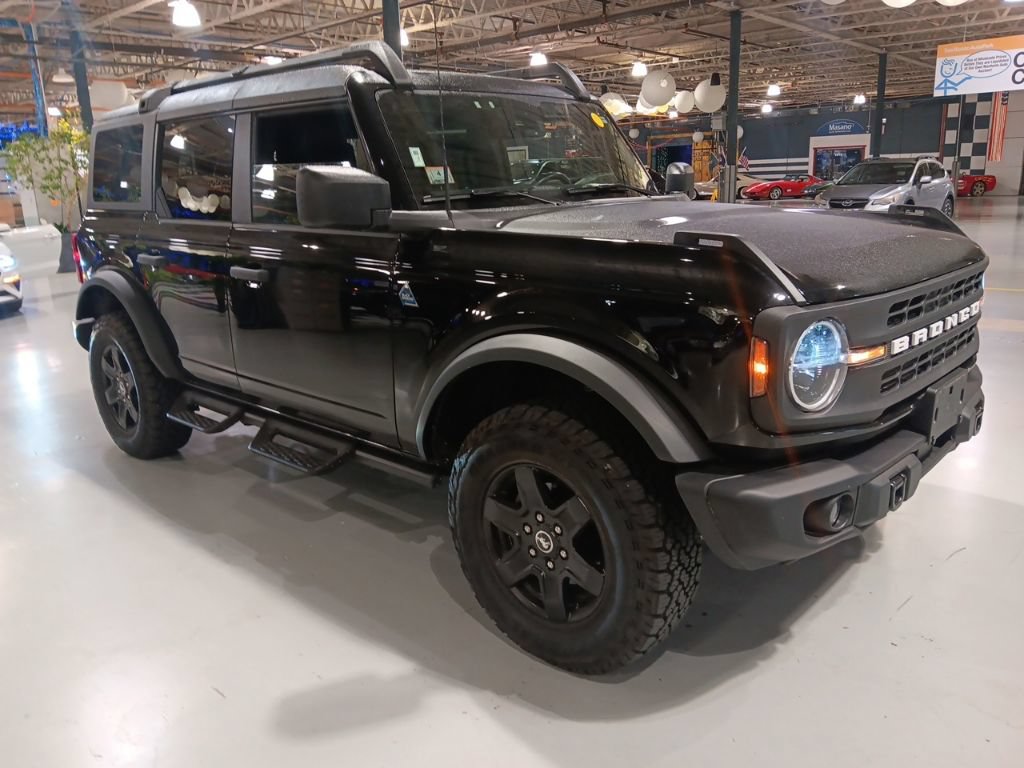 Certified 2023 Ford Bronco Black Diamond AWD/4WD image 1