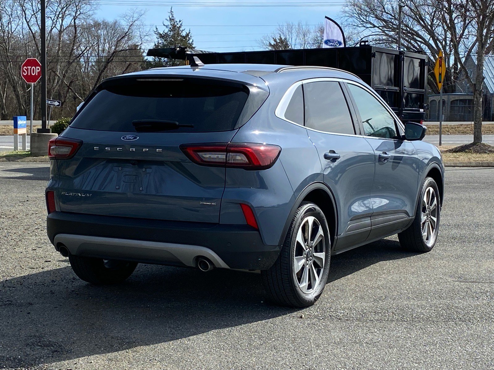 Certified 2025 Ford Escape Platinum w/ Premium Technology Package image 4