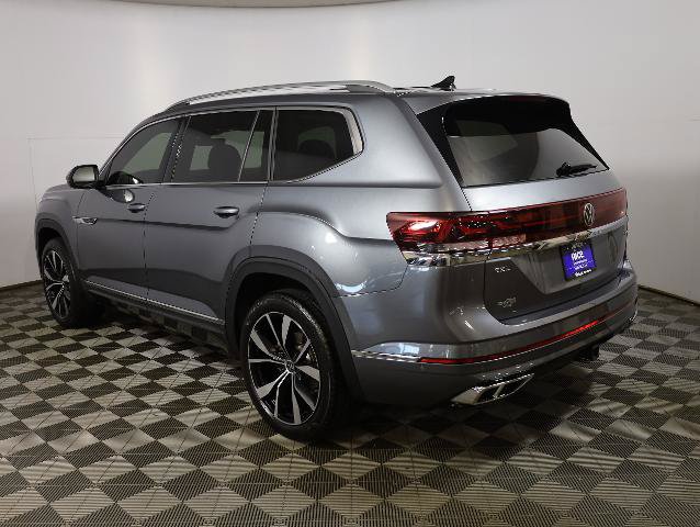 Used 2024 Volkswagen Atlas SEL Premium R-Line AWD/4WD image 7