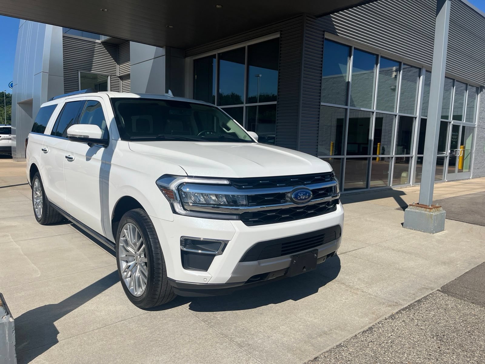 Certified 2024 Ford Expedition Max Limited AWD/4WD image 8