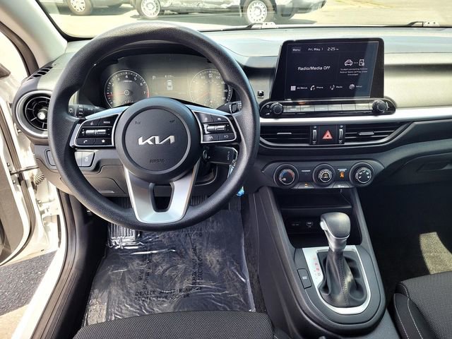 Used 2023 Kia Forte LXS FWD image 9
