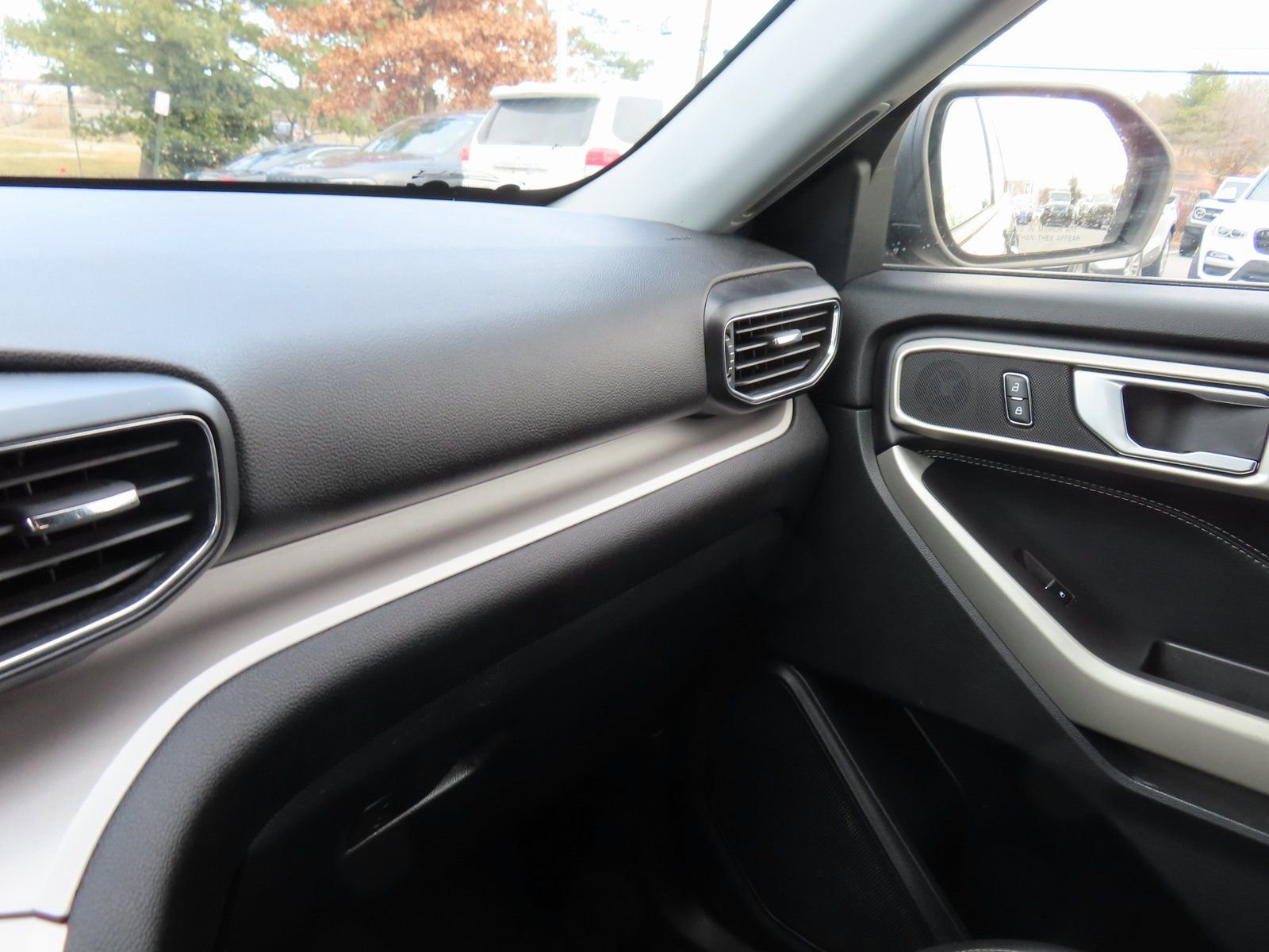 Certified 2023 Ford Explorer XLT w/ Equipment Group 202A image 22