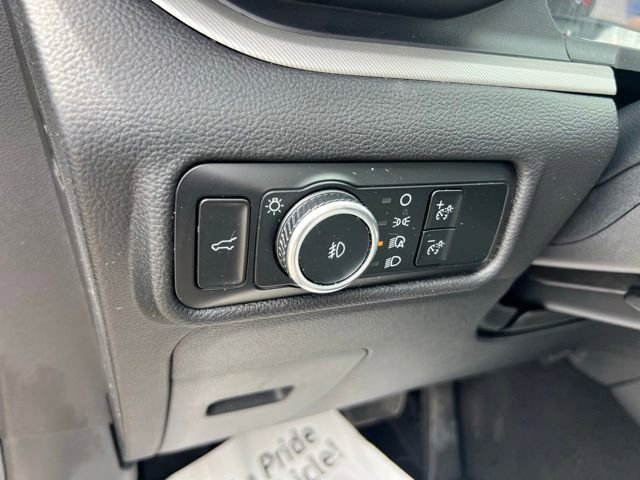 Certified 2024 Ford Explorer XLT w/ Equipment Group 202A AWD/4WD image 8