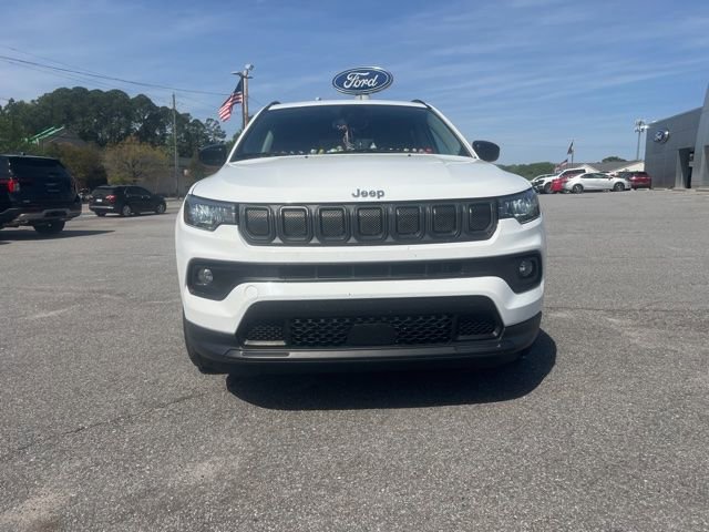 Used 2022 Jeep Compass Latitude w/ Sun and Sound Group FWD image 2
