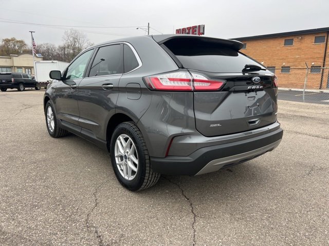 Certified 2022 Ford Edge SEL w/ Convenience Package image 4