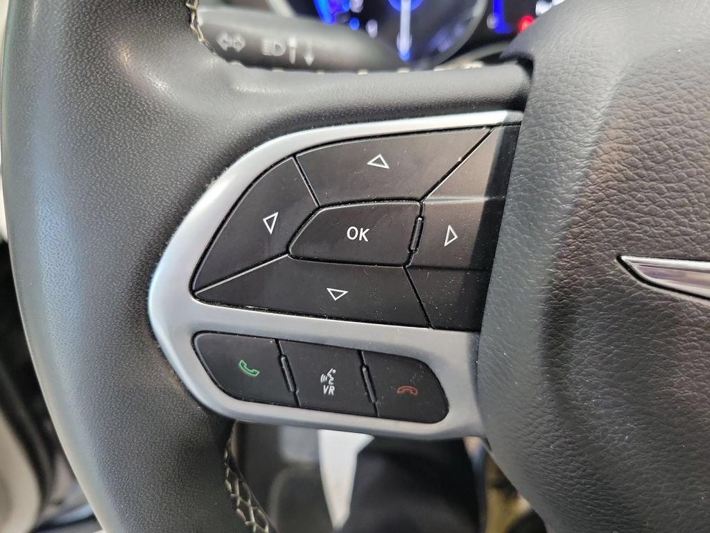Used 2023 Chrysler Voyager LX FWD image 40