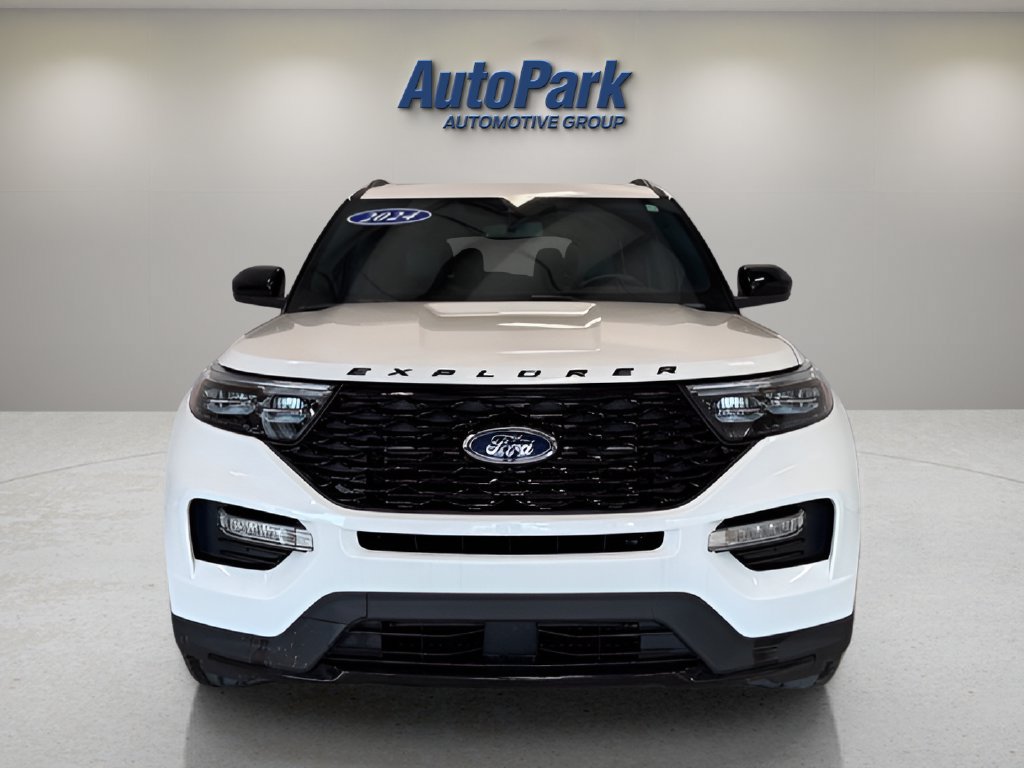 Certified 2024 Ford Explorer ST-Line w/ Class IV Trailer Tow Package AWD/4WD image 2