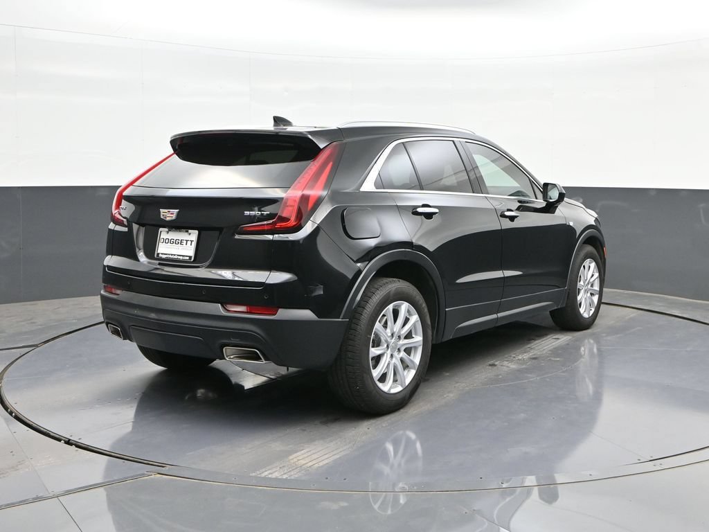 Used 2023 Cadillac XT4 Luxury w/ Driver Awareness Package FWD image 11