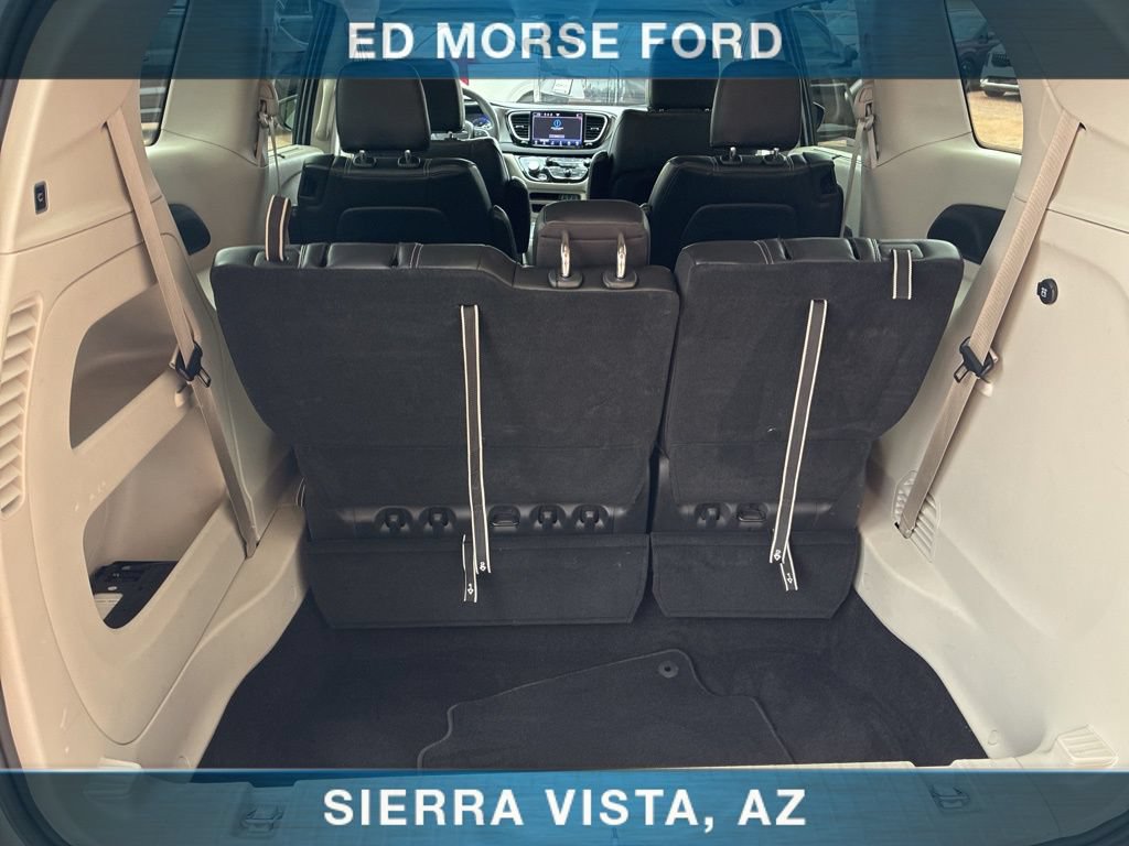 Used 2024 Chrysler Pacifica Touring-L FWD image 14