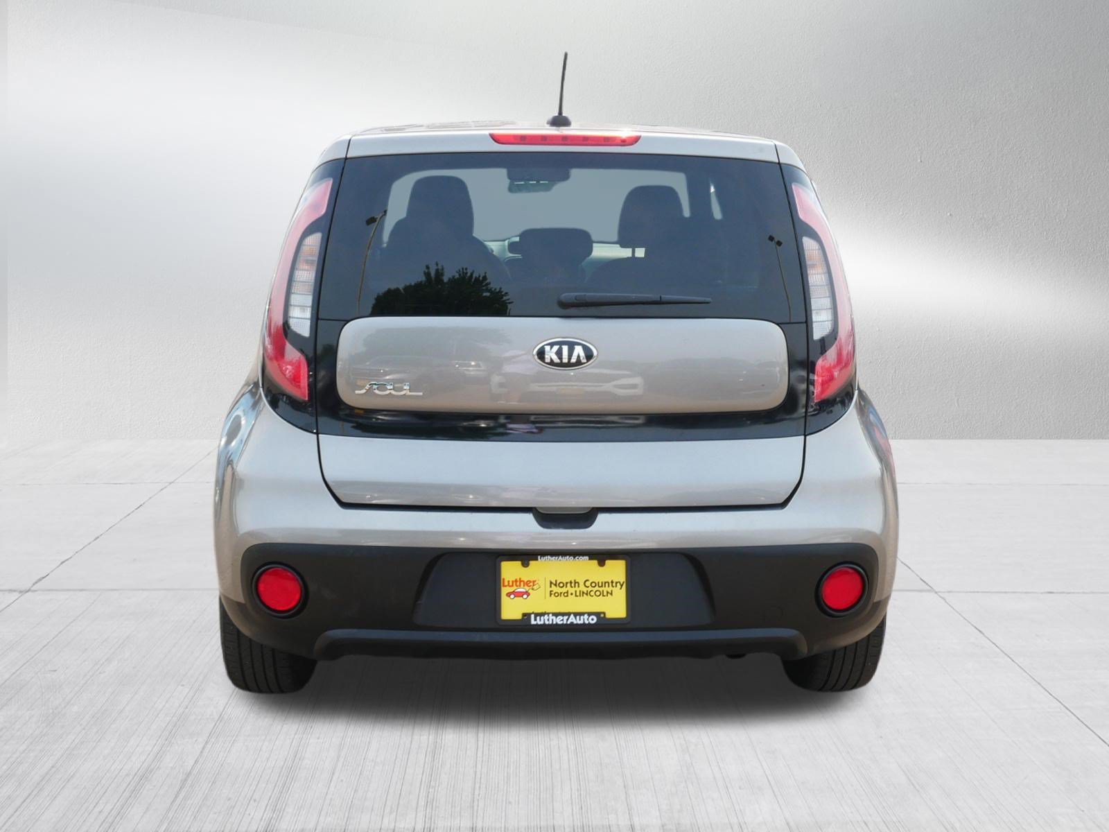 Used 2018 Kia Soul FWD image 6