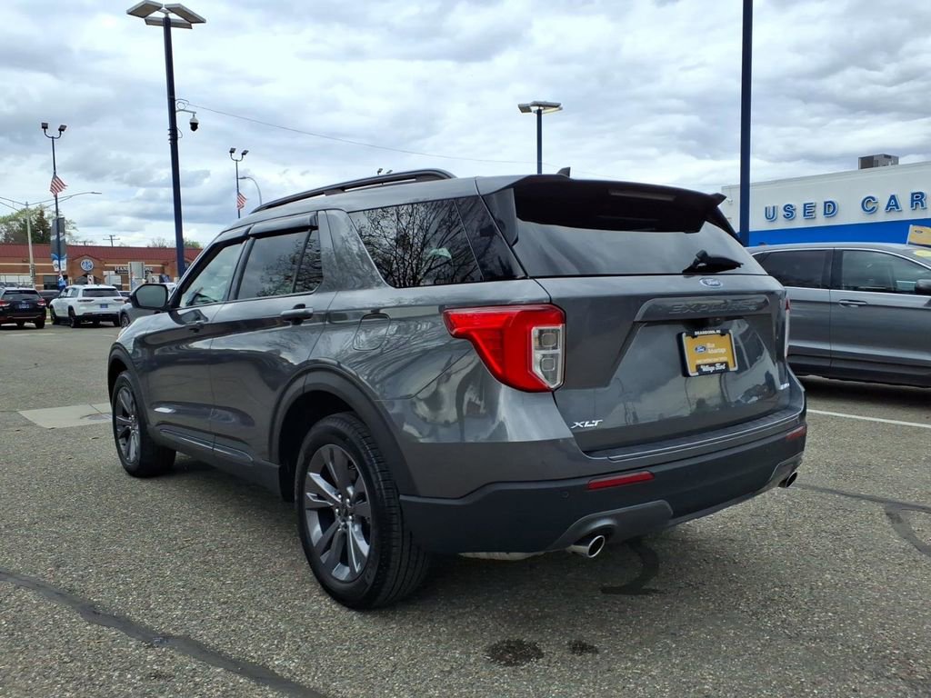 Certified 2024 Ford Explorer XLT w/ Equipment Group 202A AWD/4WD image 11