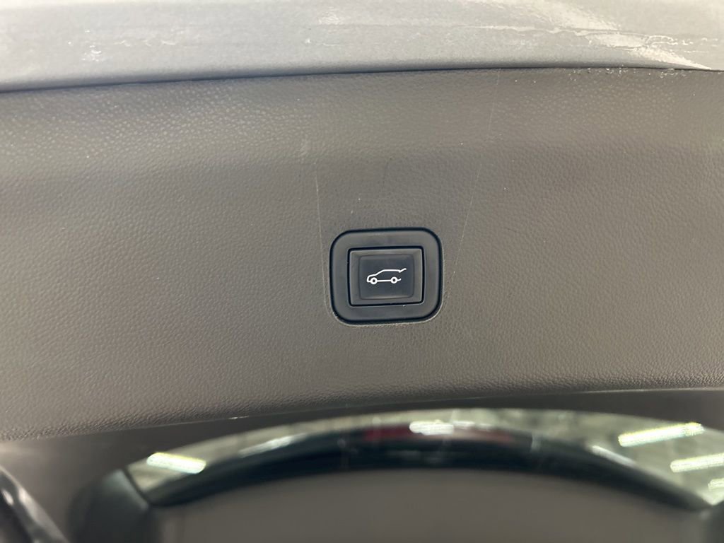 Used 2023 Buick Enclave Essence w/ Experience Buick Package image 29