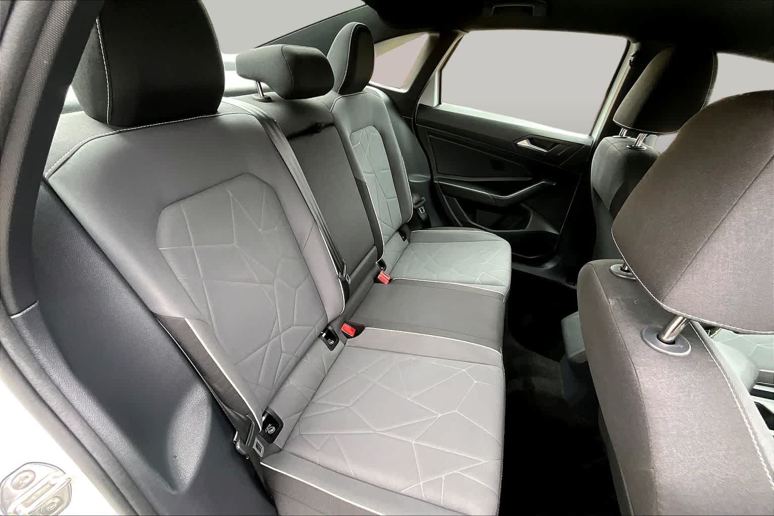 Used 2025 Volkswagen Jetta Sport FWD image 20