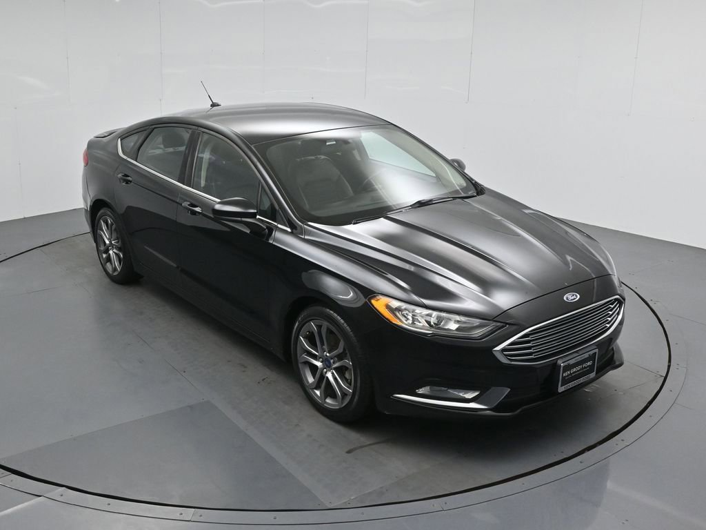 Certified 2017 Ford Fusion SE w/ Equipment Group 201A FWD image 36