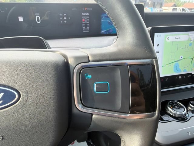 Certified 2025 Ford Expedition Active AWD/4WD image 31