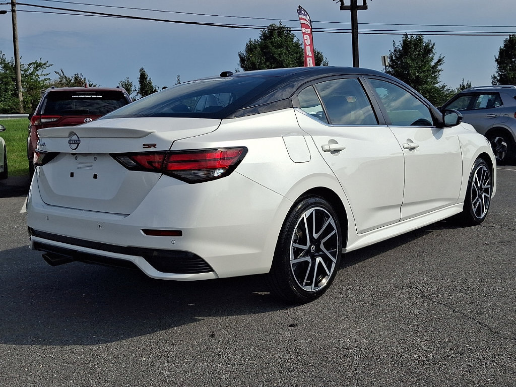 Used 2025 Nissan Sentra SR FWD image 6
