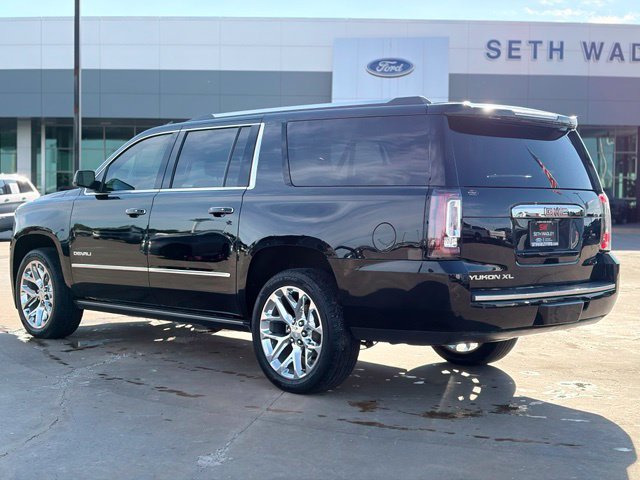 Used 2020 GMC Yukon XL Denali w/ Denali Premium Package AWD/4WD image 5
