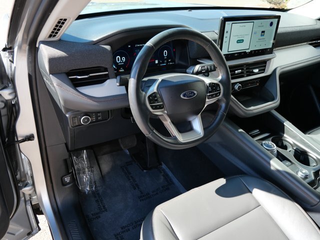 Certified 2025 Ford Explorer Active w/ Active Comfort Package AWD/4WD image 12