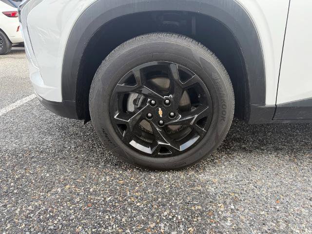 Used 2025 Chevrolet Trax LT w/ LT Convenience Package image 22