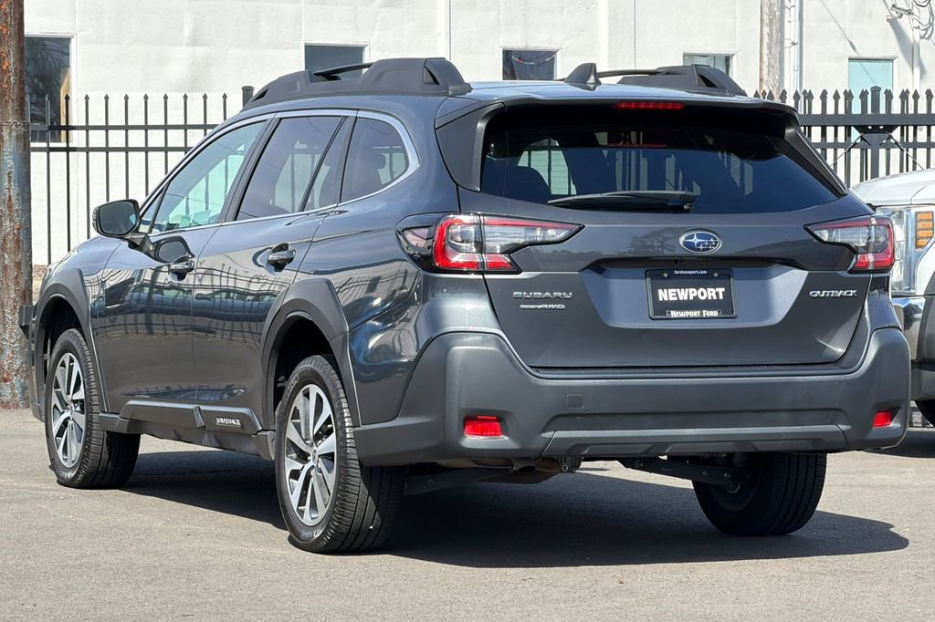 Used 2023 Subaru Outback Premium AWD/4WD image 5