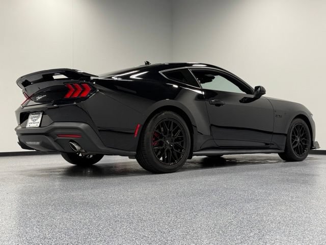 Certified 2024 Ford Mustang Coupe RWD image 12