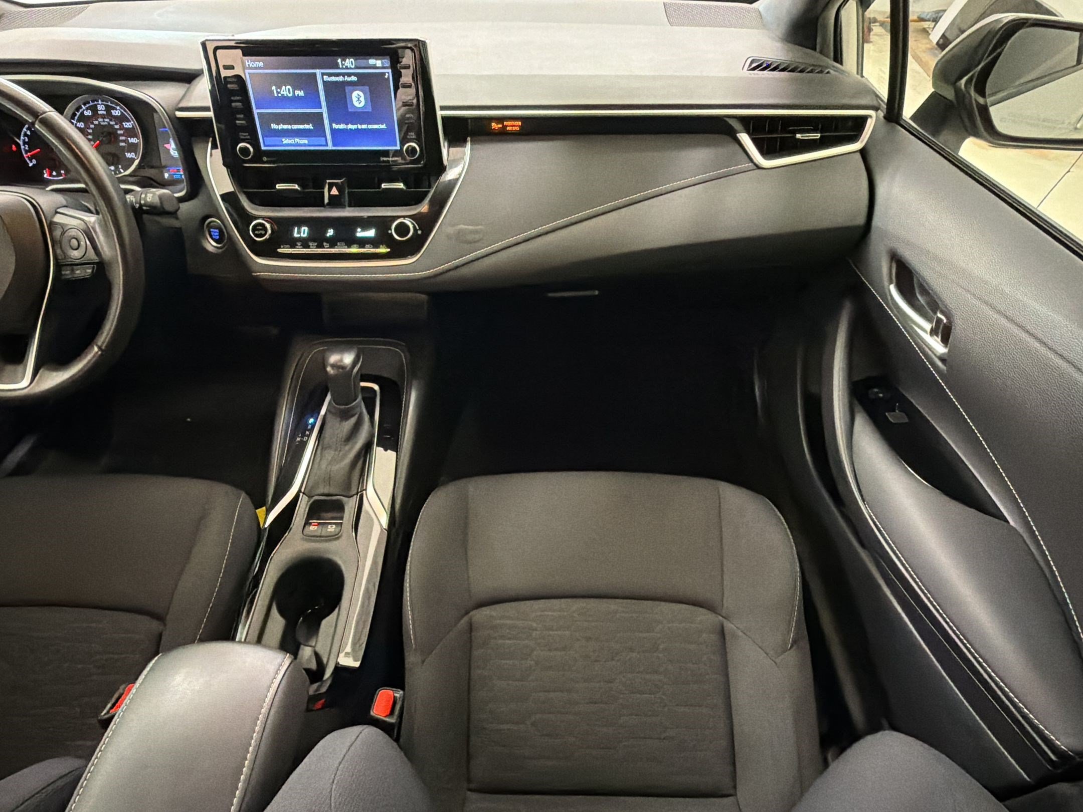 Used 2022 Toyota Corolla SE FWD image 28