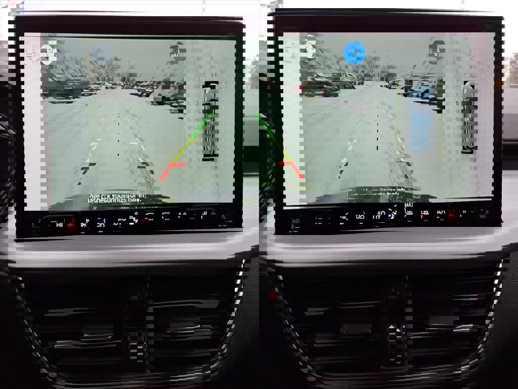 Certified 2025 Ford Escape Premium w/ PHEV Premium Package image 17