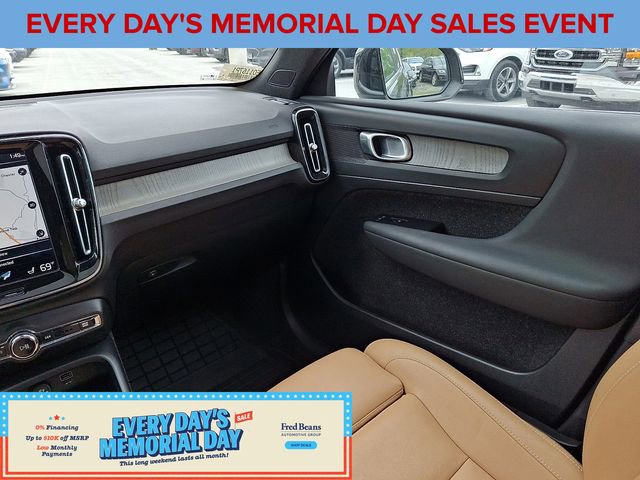 Used 2021 Volvo XC40 T5 Inscription w/ Climate Package AWD/4WD image 16