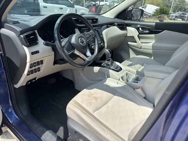 Used 2022 Nissan Rogue Sport SV w/ Technology Package FWD image 19