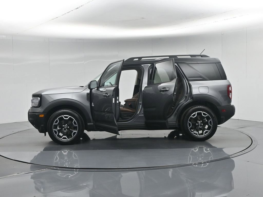 Certified 2025 Ford Bronco Sport Outer Banks w/ Outer Banks Tech Package+ AWD/4WD image 38