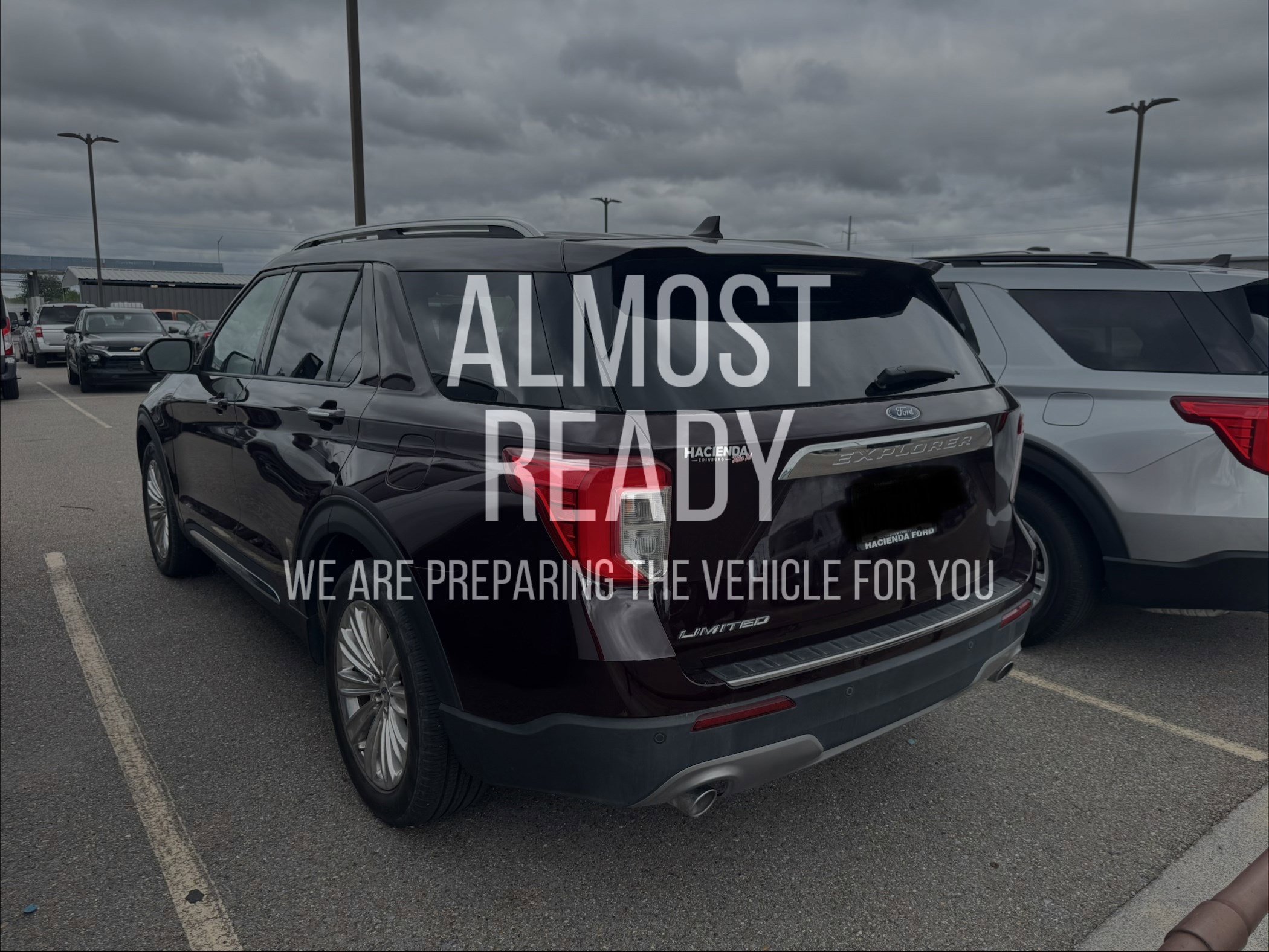 Certified 2023 Ford Explorer Limited w/ Limited Technology Package RWD image 3
