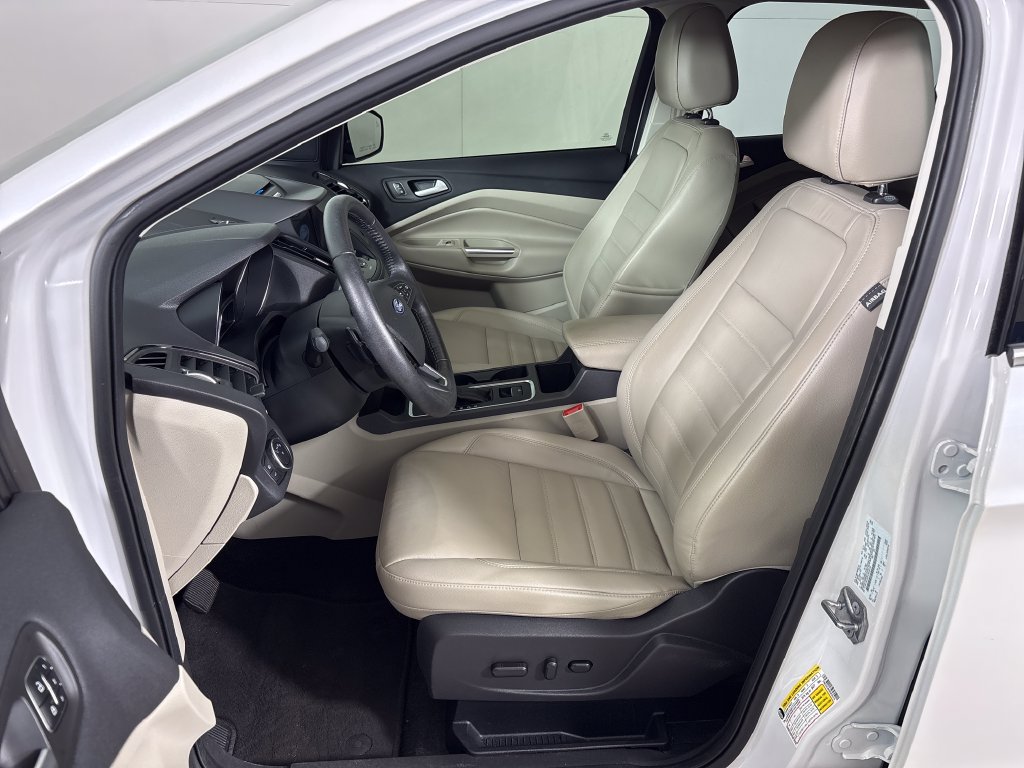 Certified 2017 Ford Escape Titanium FWD image 29
