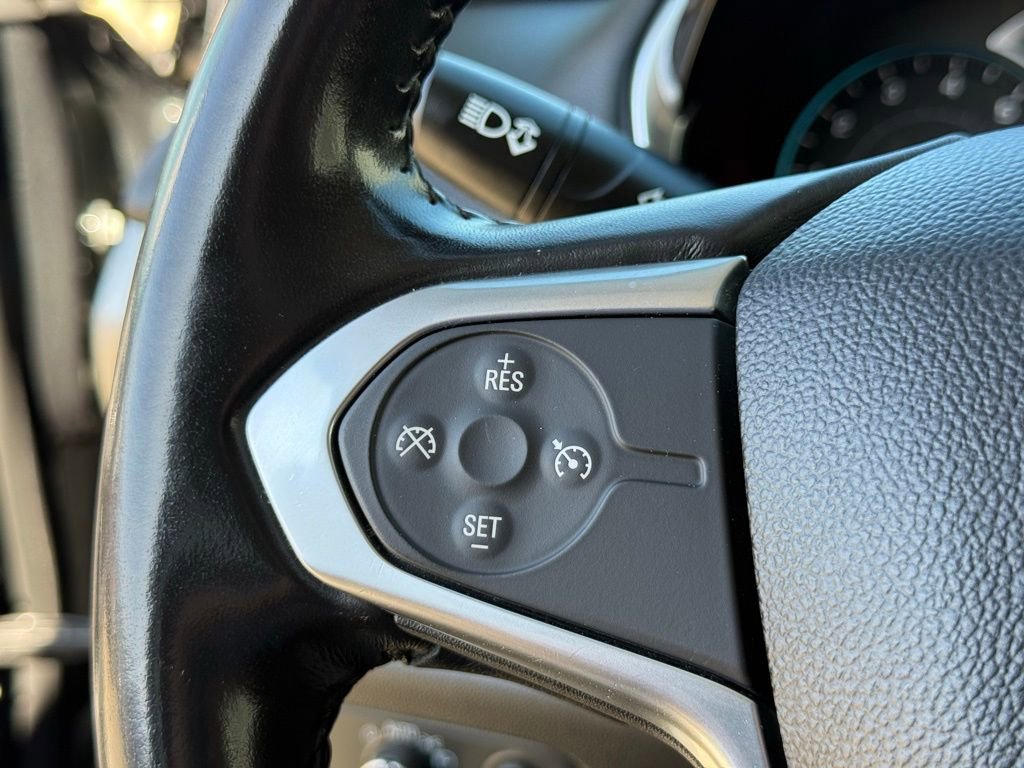 Used 2020 Chevrolet Traverse LT image 16