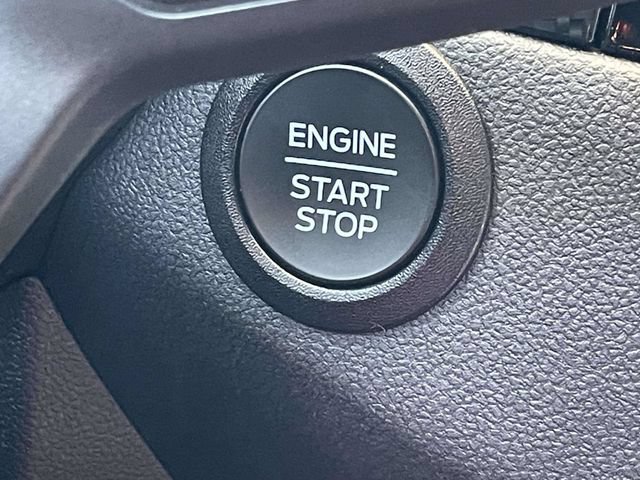 Certified 2025 Ford Escape ST-Line FWD image 9