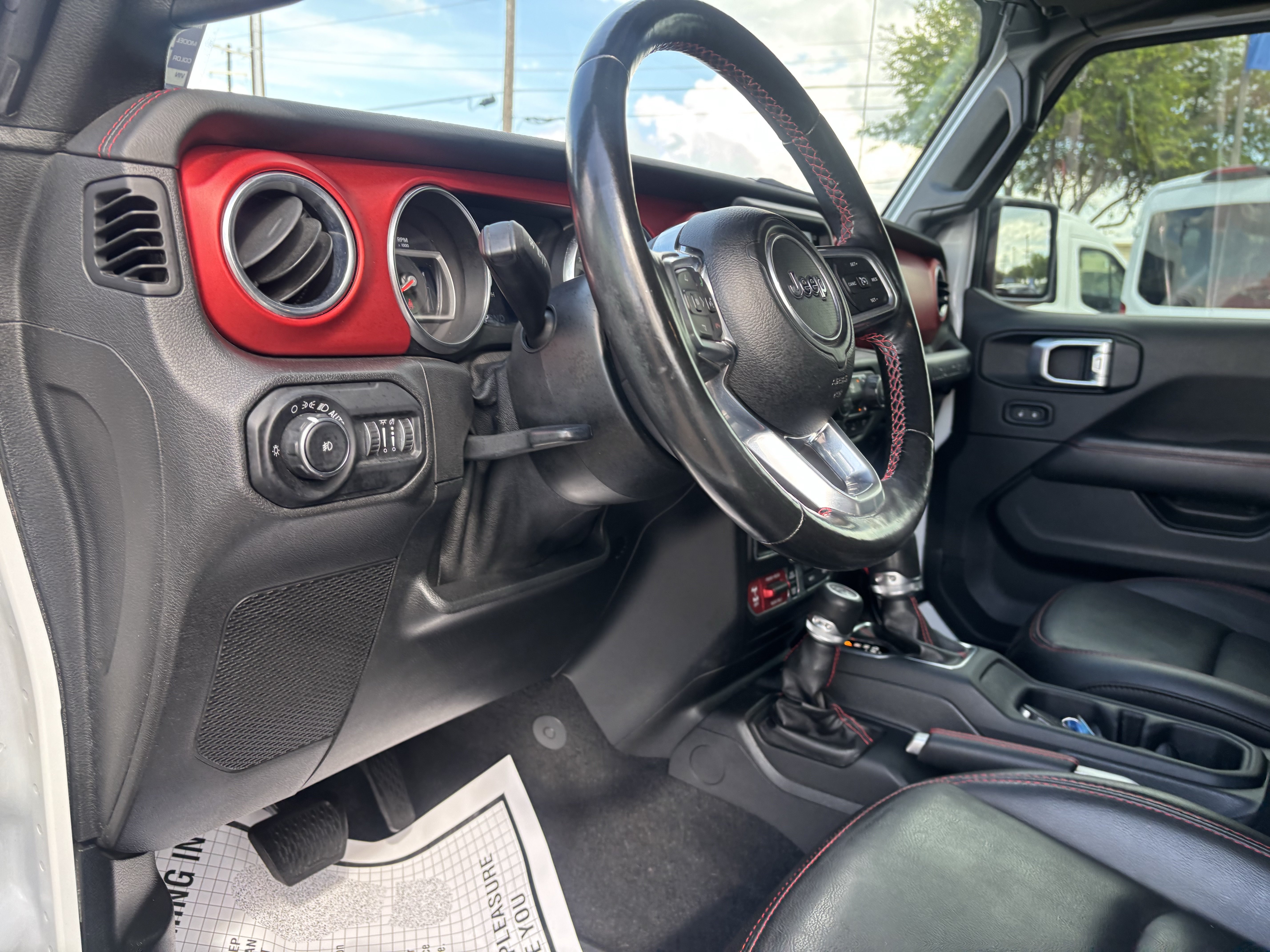 Used 2021 Jeep Wrangler Unlimited Rubicon AWD/4WD image 12