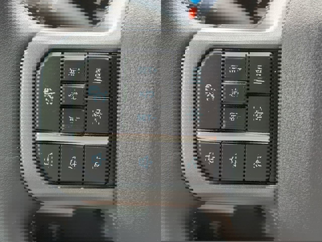 Certified 2024 Ford F250 Lariat w/ Lariat Ultimate Package AWD/4WD image 23