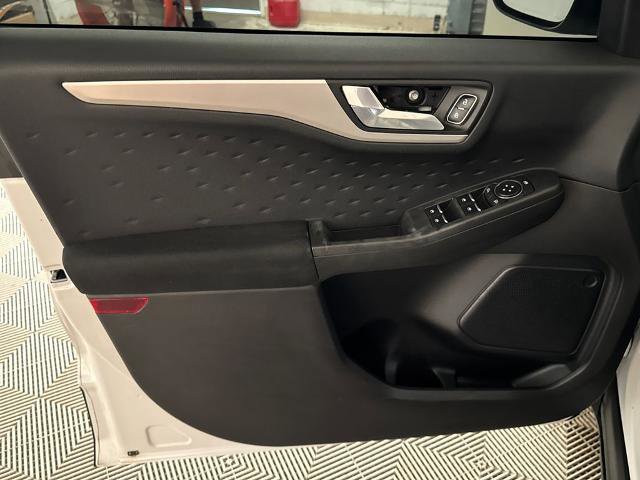 Certified 2020 Ford Escape SE Sport AWD/4WD image 15