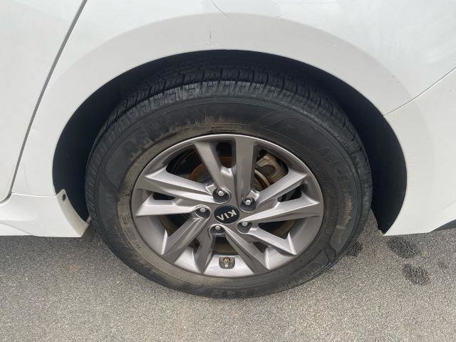 Used 2020 Kia Optima LX image 28