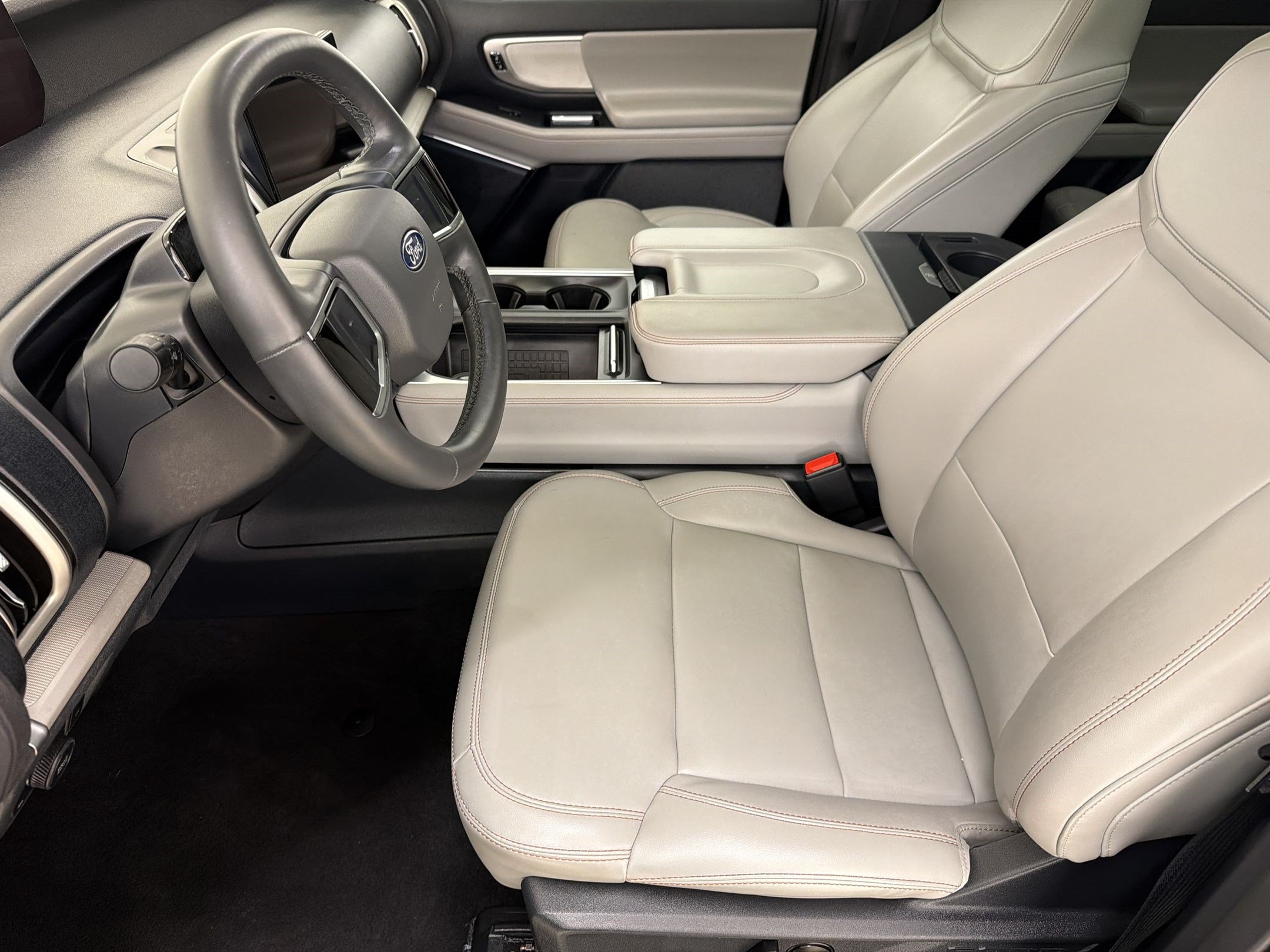Certified 2025 Ford Expedition Max Active AWD/4WD image 5