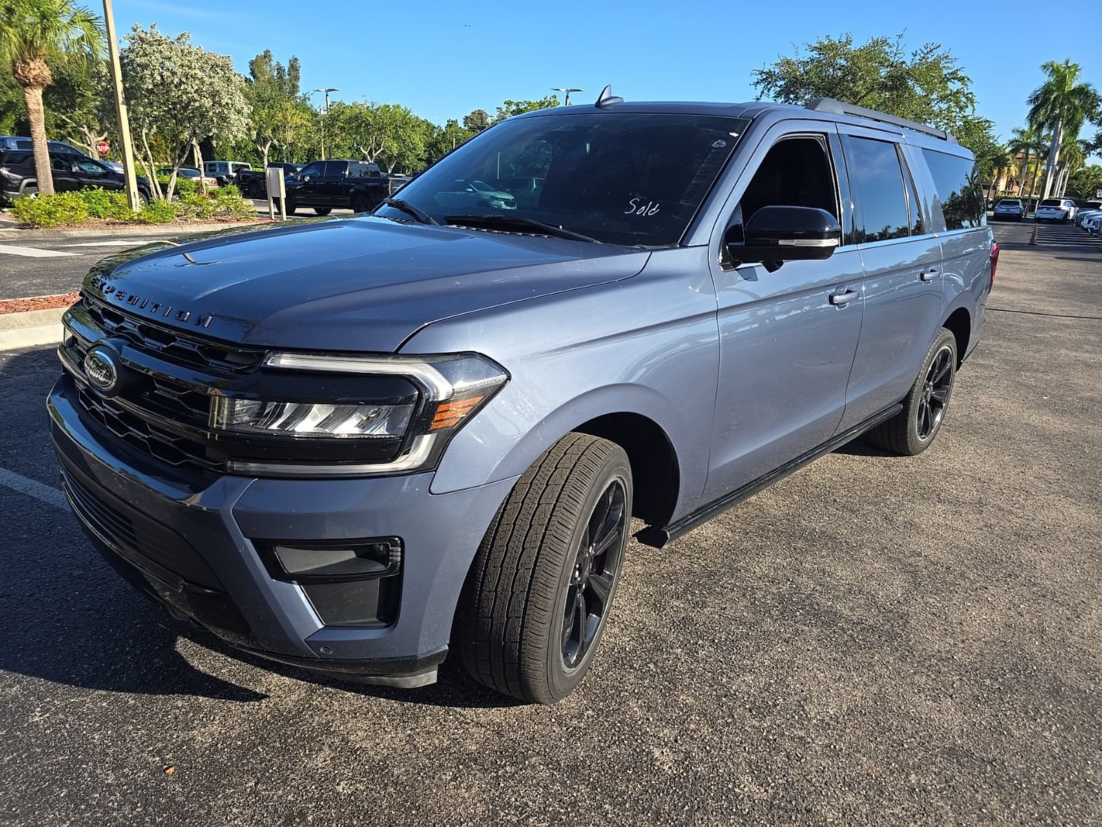 Certified 2022 Ford Expedition Max Limited AWD/4WD image 2