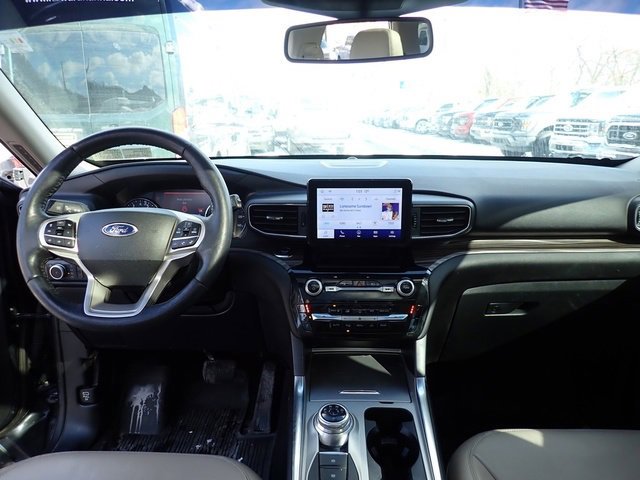 Certified 2022 Ford Explorer Limited w/ Equipment Group 301A image 12